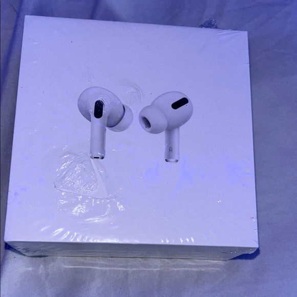 White Wireless Earbuds